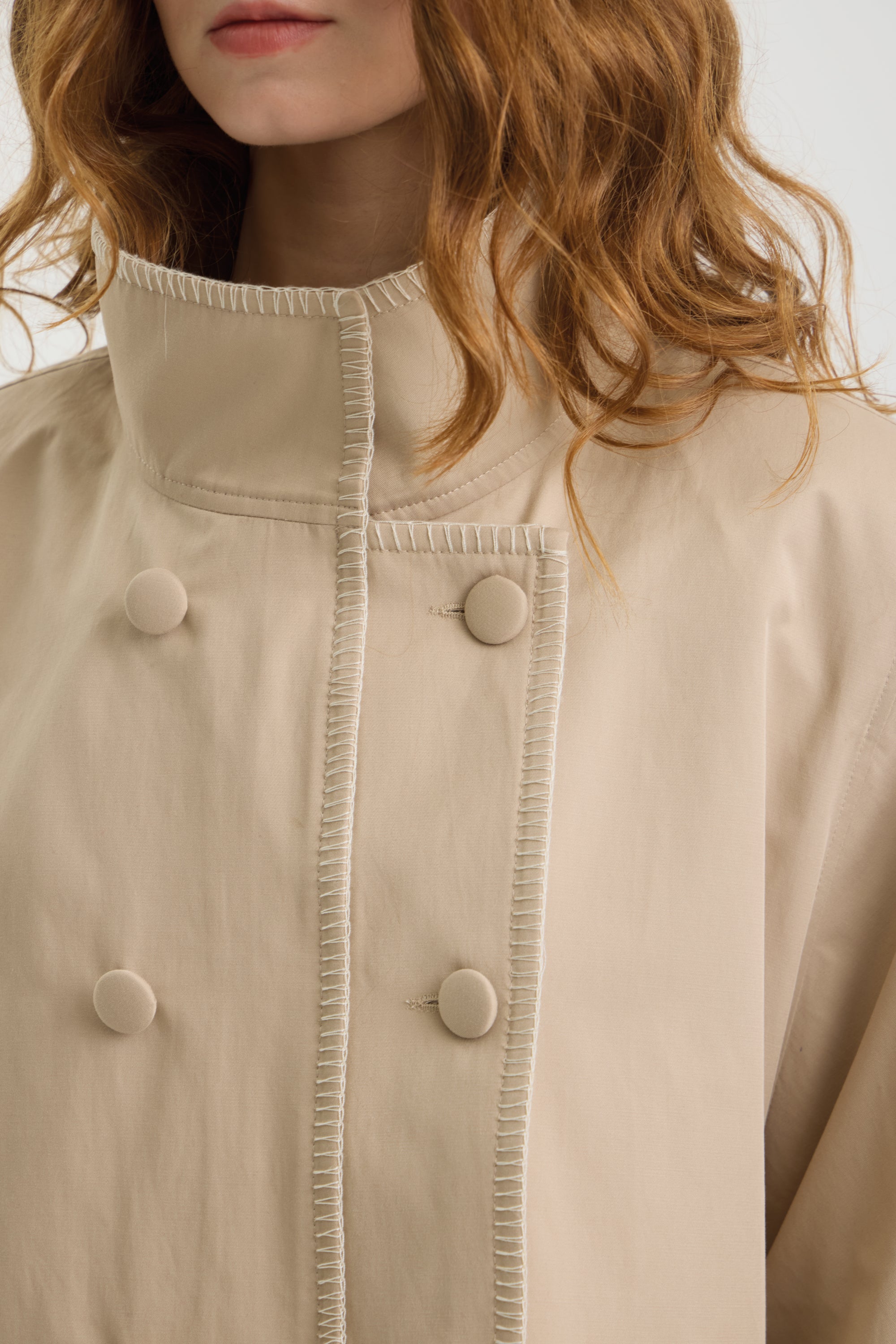 SCHATZİE STRUCTURED TRENCH CAPE IN SAND TONE