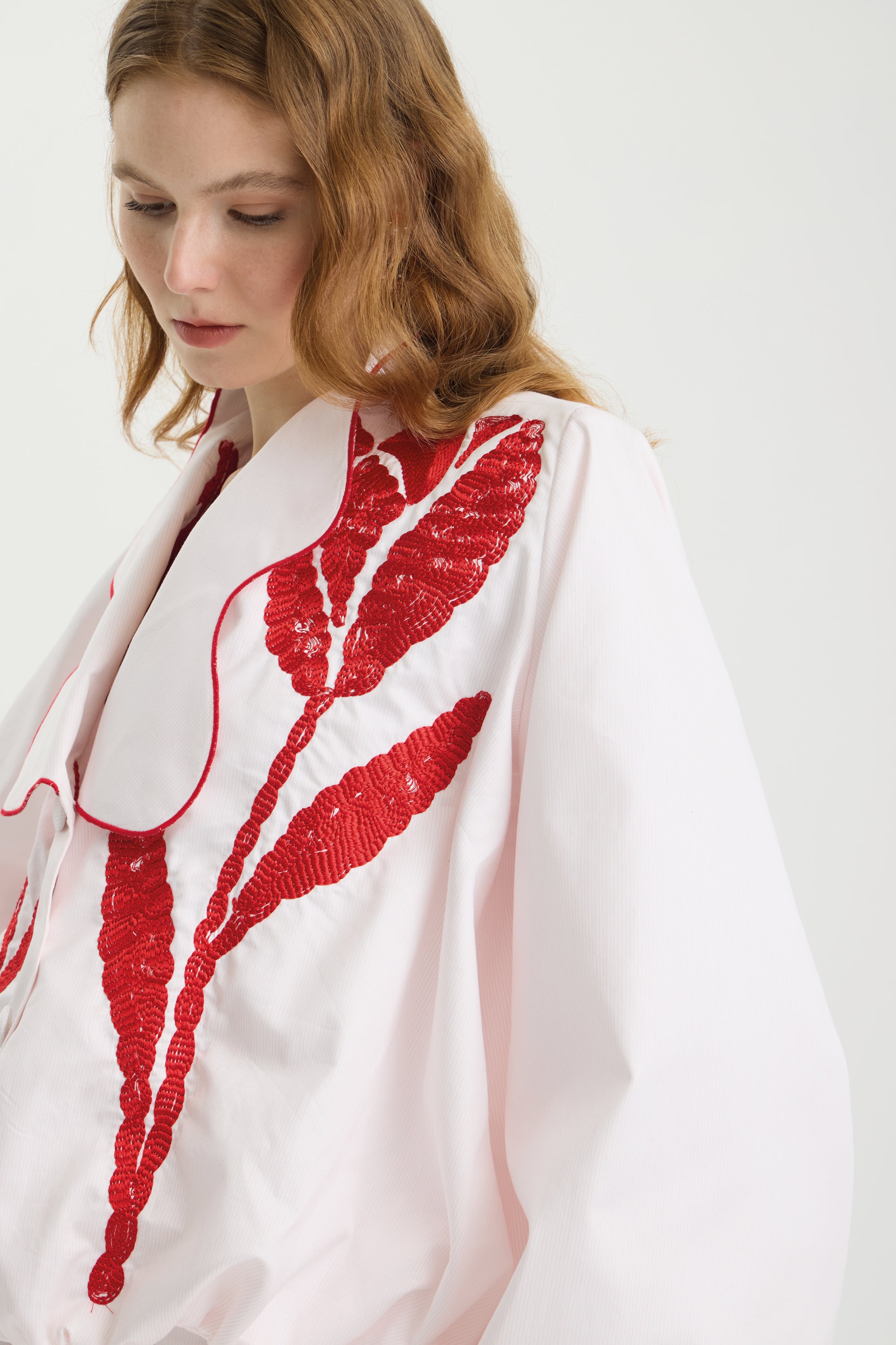 SCHATZİE EMBROIDERED TULIP MOTIF JACKET WITH VOLUMINOUS SLEEVES