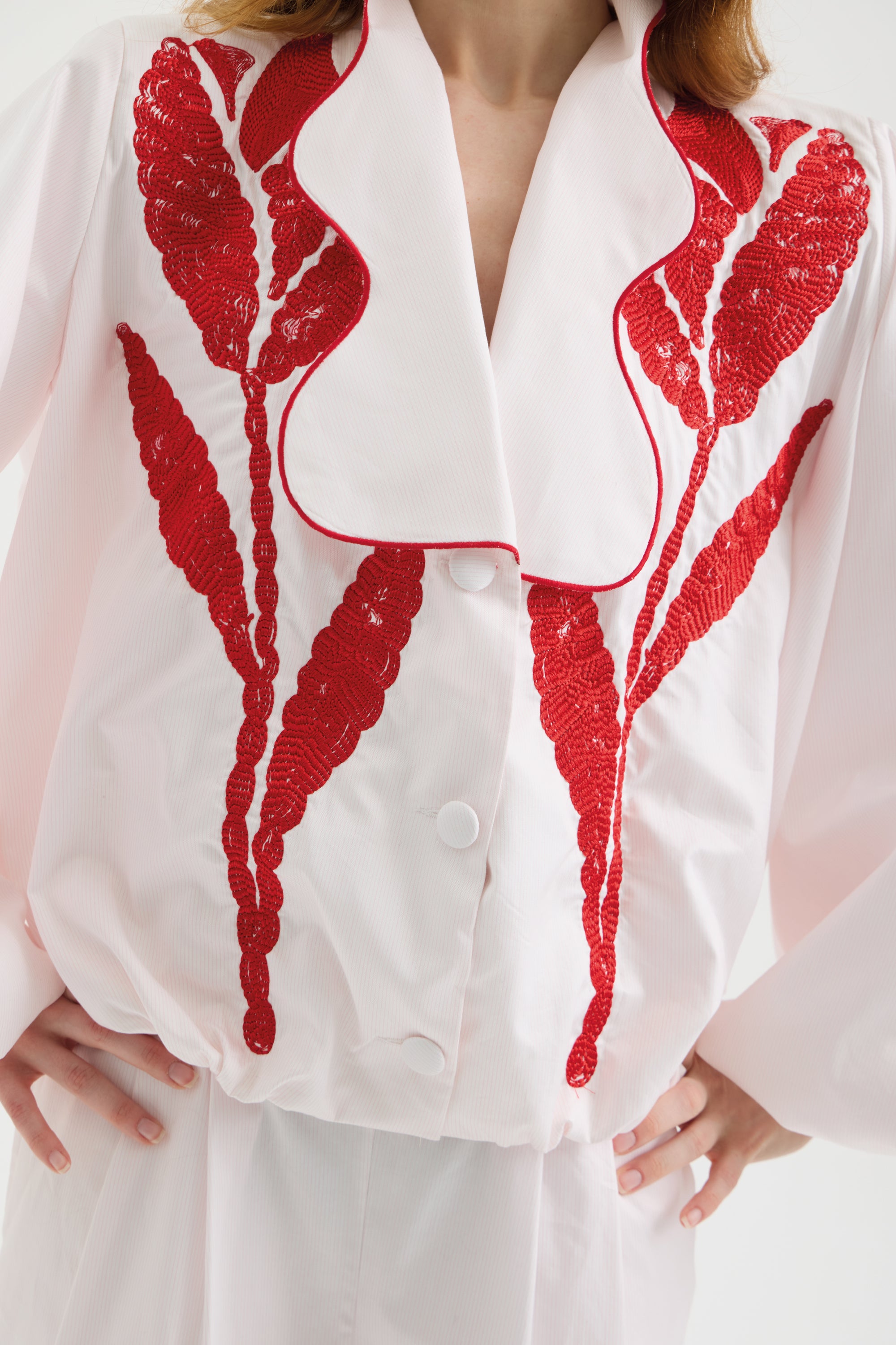 SCHATZİE EMBROIDERED TULIP MOTIF JACKET WITH VOLUMINOUS SLEEVES