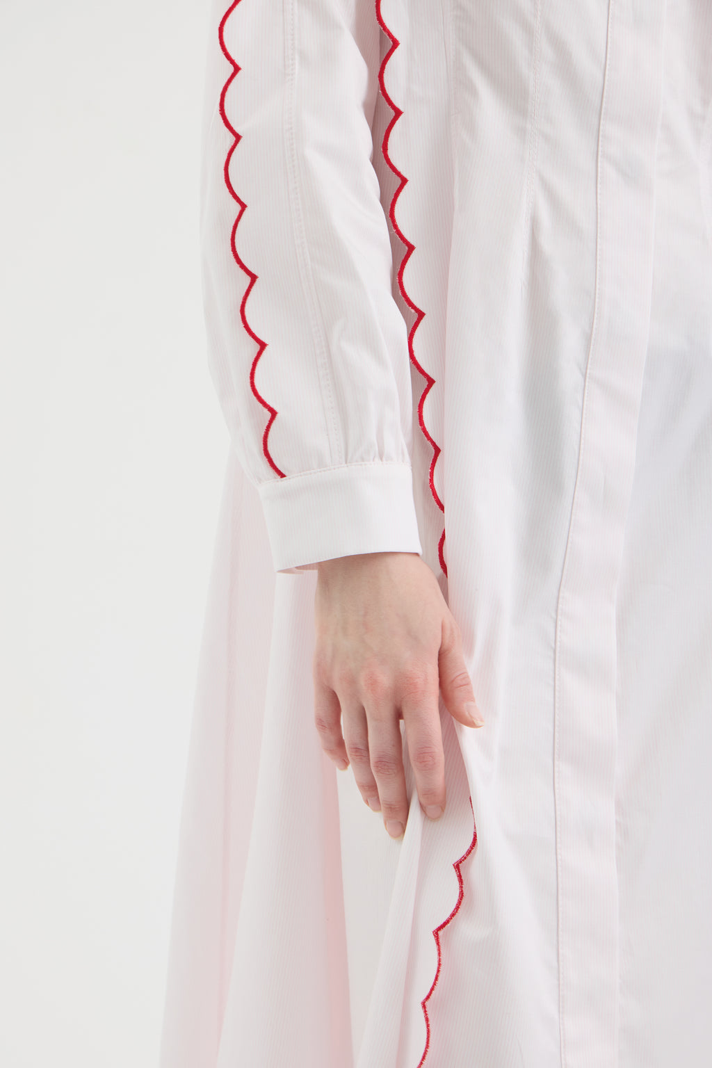 SCHATZİE CONTRAST WAVE EMBROIDERED SHIRT DRESS